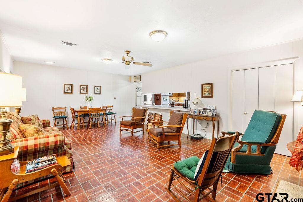 2565 Highway 49 Mount Pleasant, TX 75455 - Photo 8 of 47