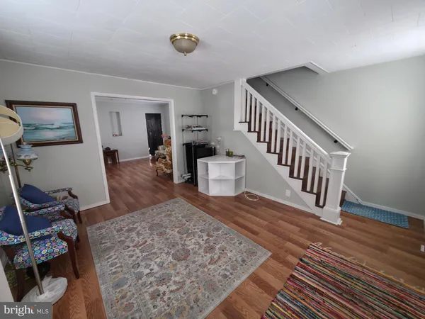 a view of an entryway with workspace