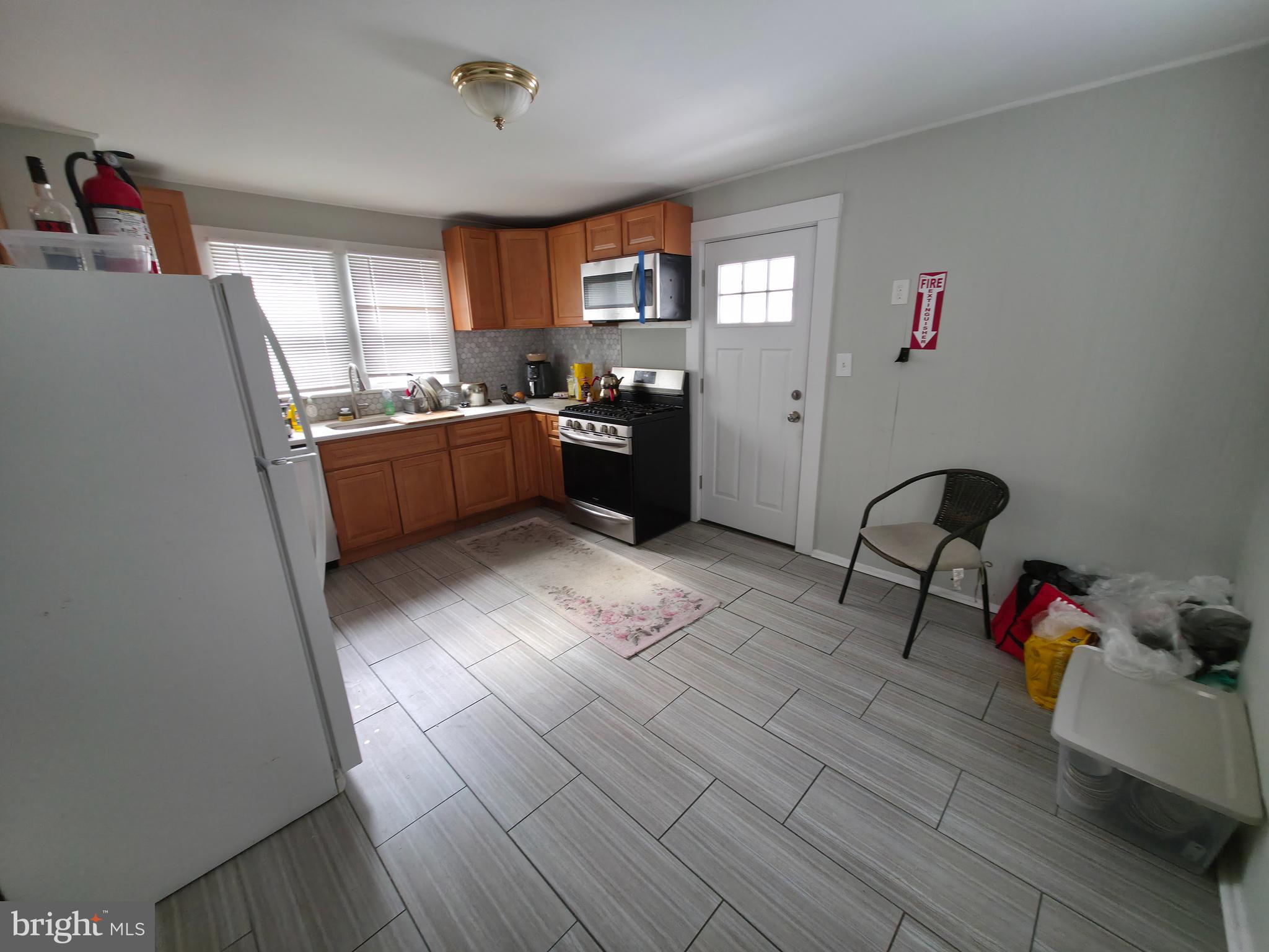213 Laurel Street Beverly, NJ 08010 - Photo 7 of 23