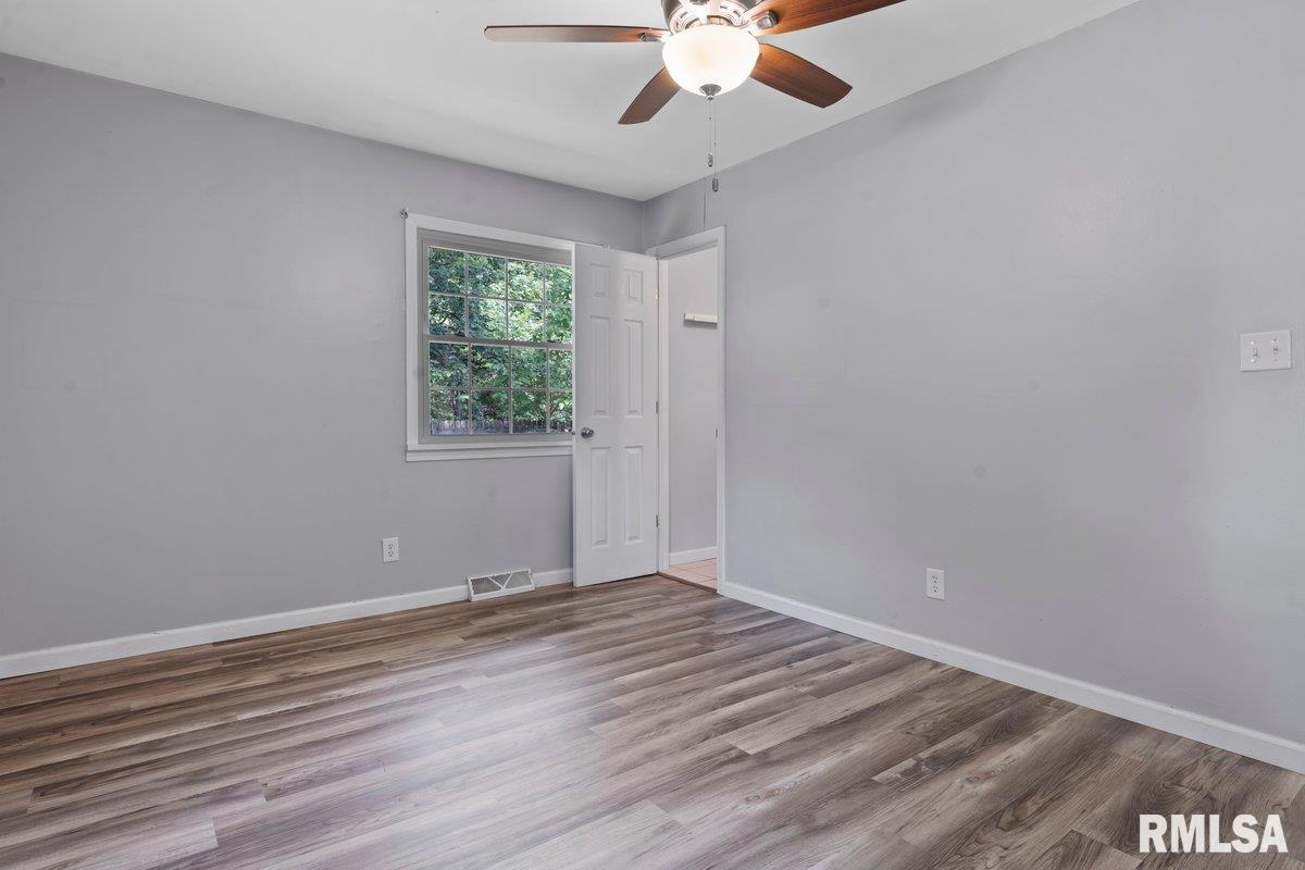 701 Diane Court Springfield, IL 62702 - Photo 17 of 33 Gallery Image 17