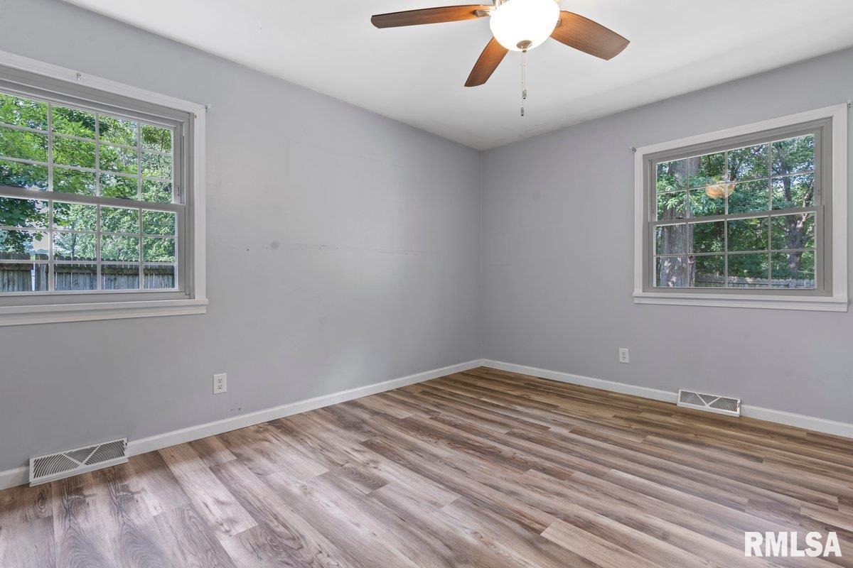 701 Diane Court Springfield, IL 62702 - Photo 19 of 33 Gallery Image 19