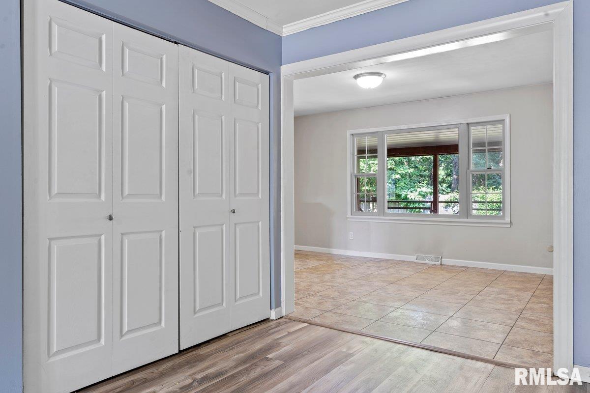 701 Diane Court Springfield, IL 62702 - Photo 7 of 33 Gallery Image 7