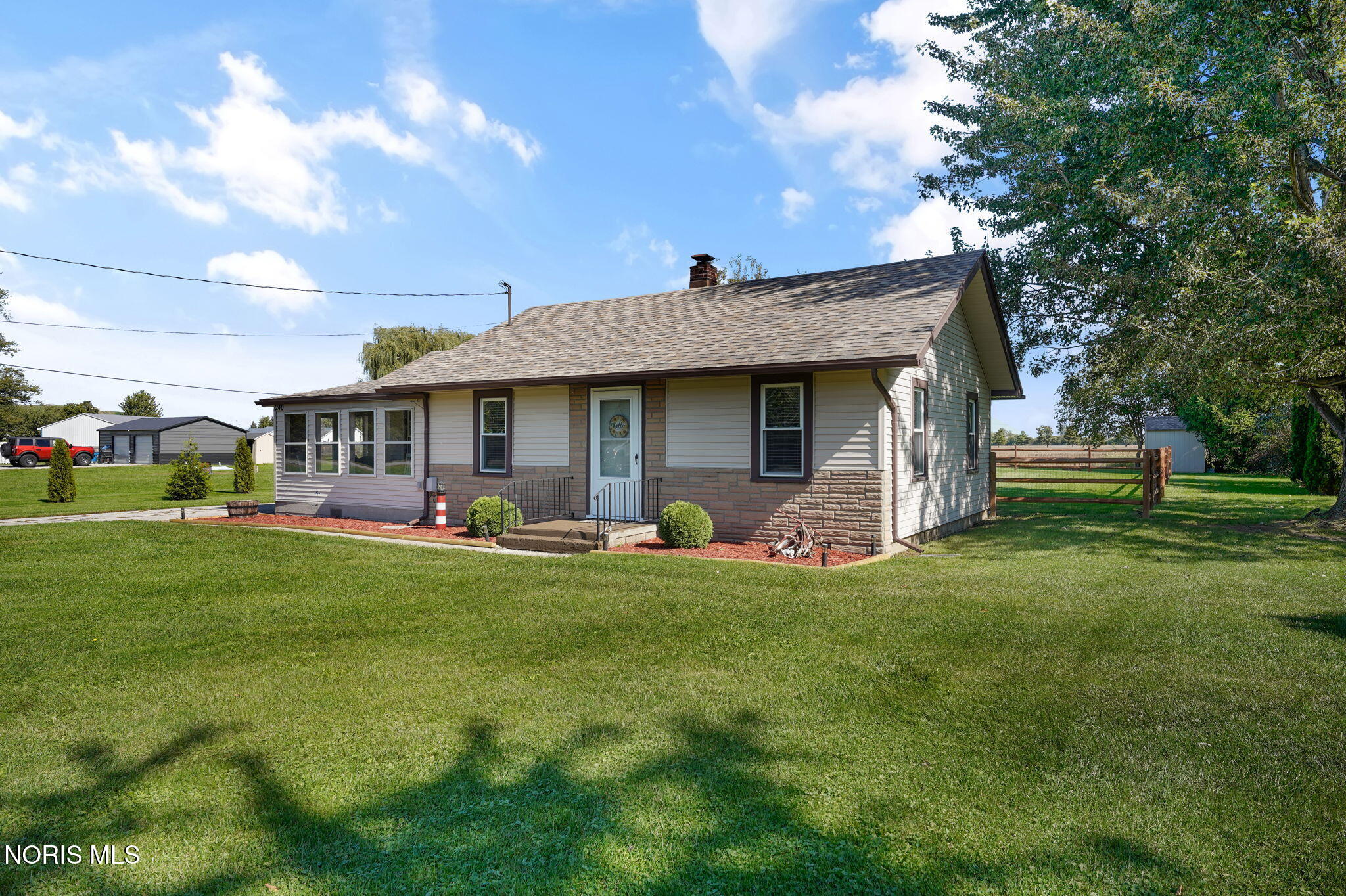 240 North Coy Road Oregon, OH 43616 - Photo 4 of 32 Gallery Image 4