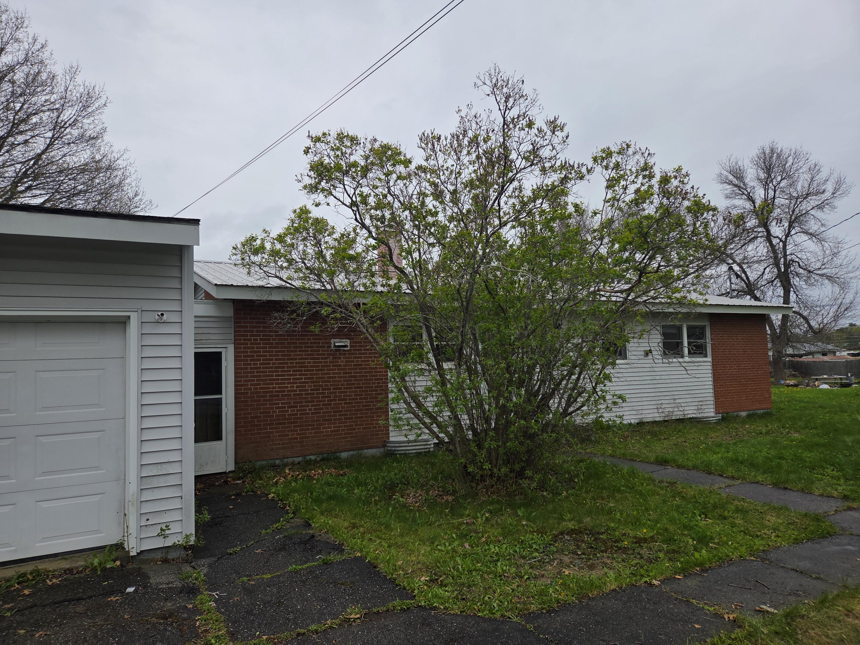 10 Maxwell Lane Bangor, ME 04401 - Photo 29 of 30 20260515_094314