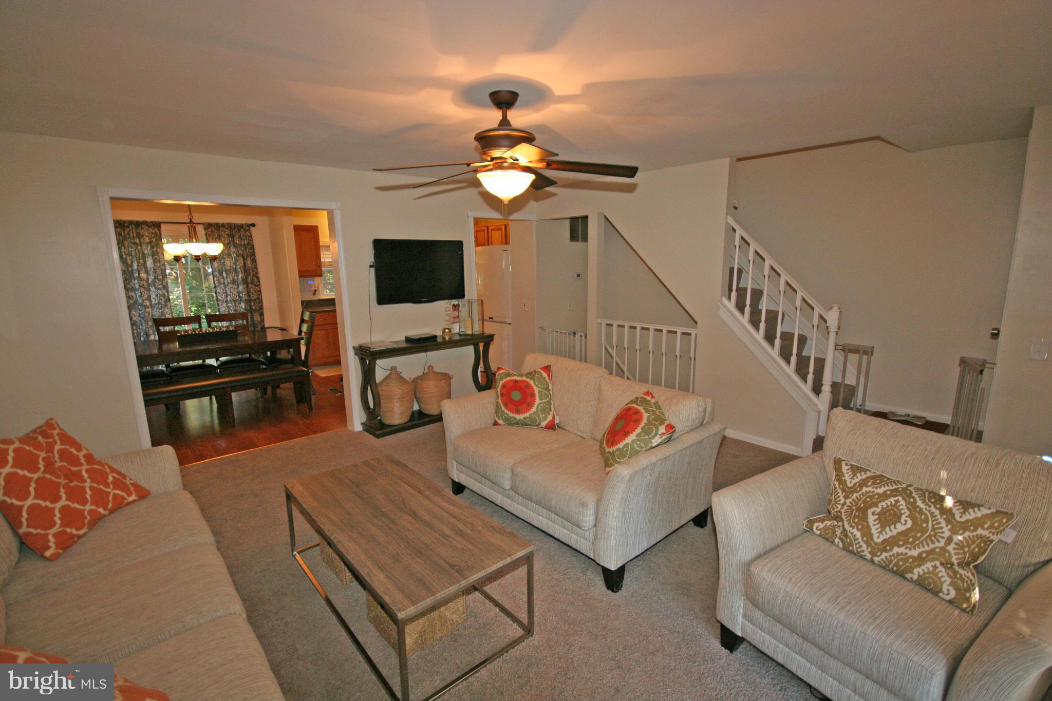 1632 Colonial Way Frederick, MD 21702 - Photo 5 of 28 Living Room