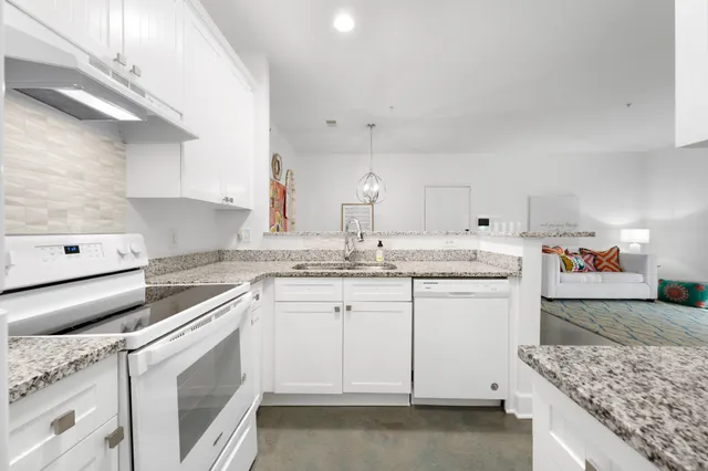 $275,000 | 7219 Althorp Way, Unit L4, Nashville, TN 37211