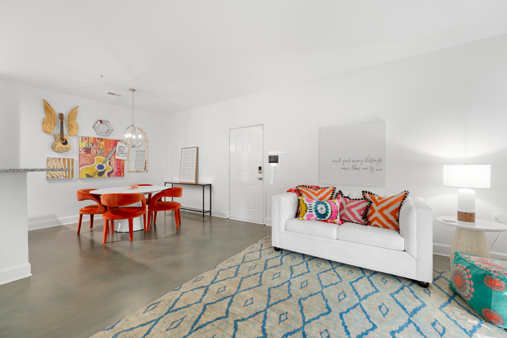 7219 Althorp Way, Unit L4 Nashville, TN 37211 - Photo 7 of 36 a bedroom with furniture and a couch