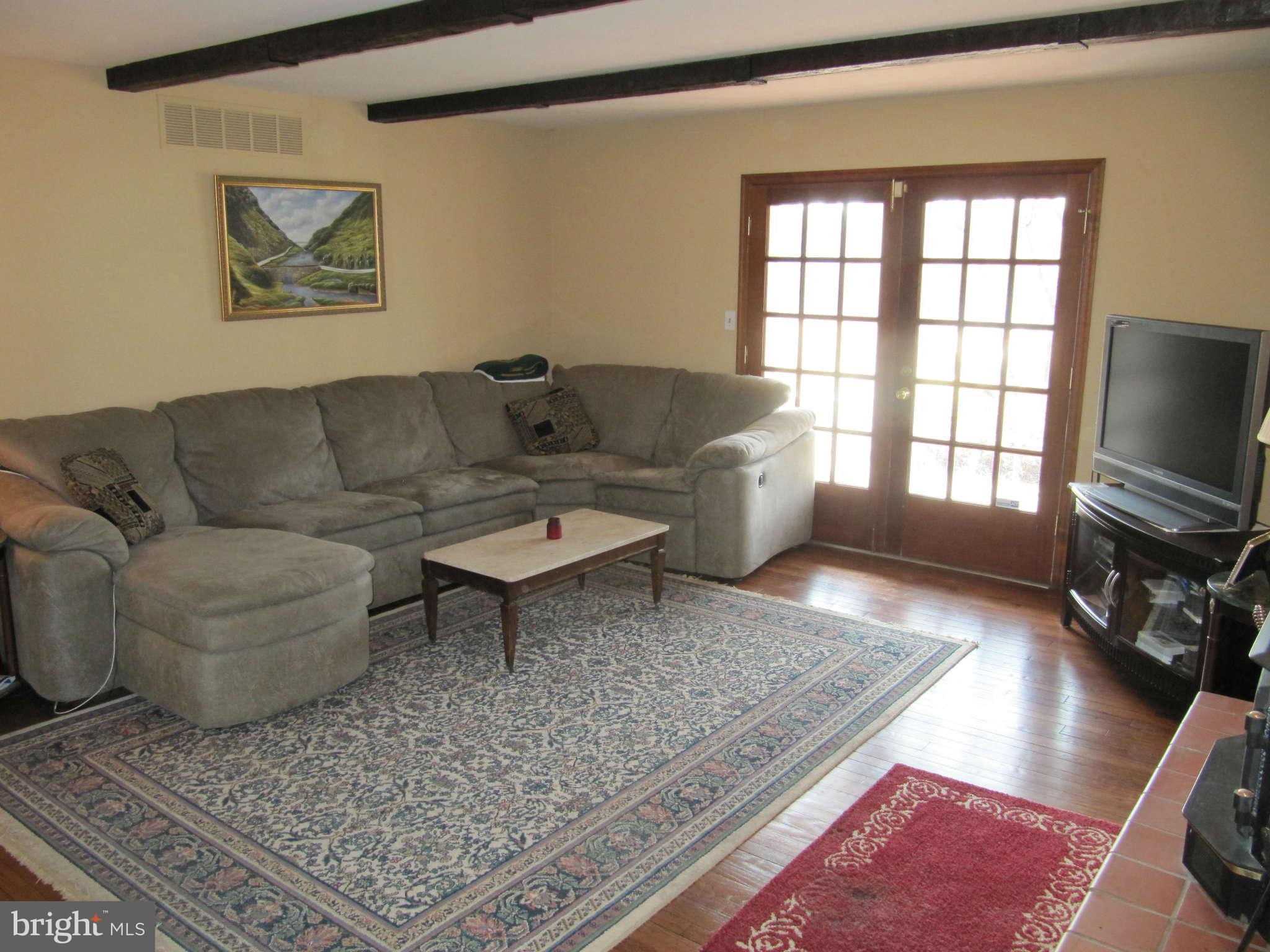 5700 Williams Road Hydes, MD 21082 - Photo 16 of 27 Family Room