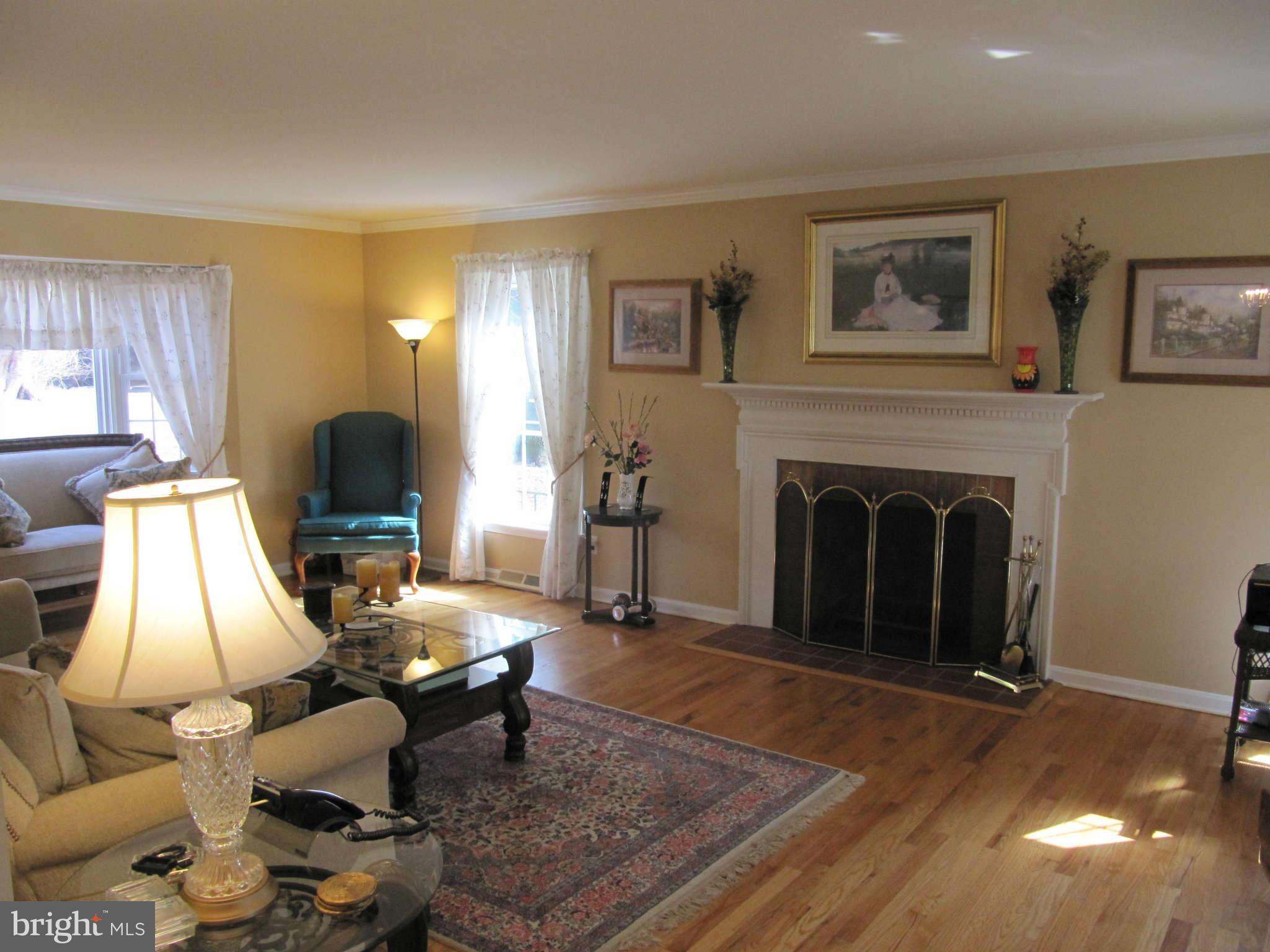 5700 Williams Road Hydes, MD 21082 - Photo 6 of 27 Living Room