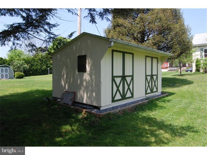 2310 Berkley Road Reading, PA 19605 - Photo 17 of 25 Storage Shed