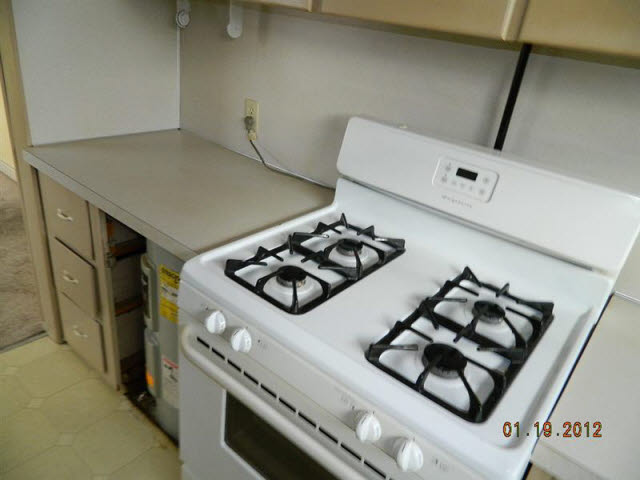 180 Adams Road Saginaw, MI 48609 - Photo 6 of 8 20057288-5.JPG