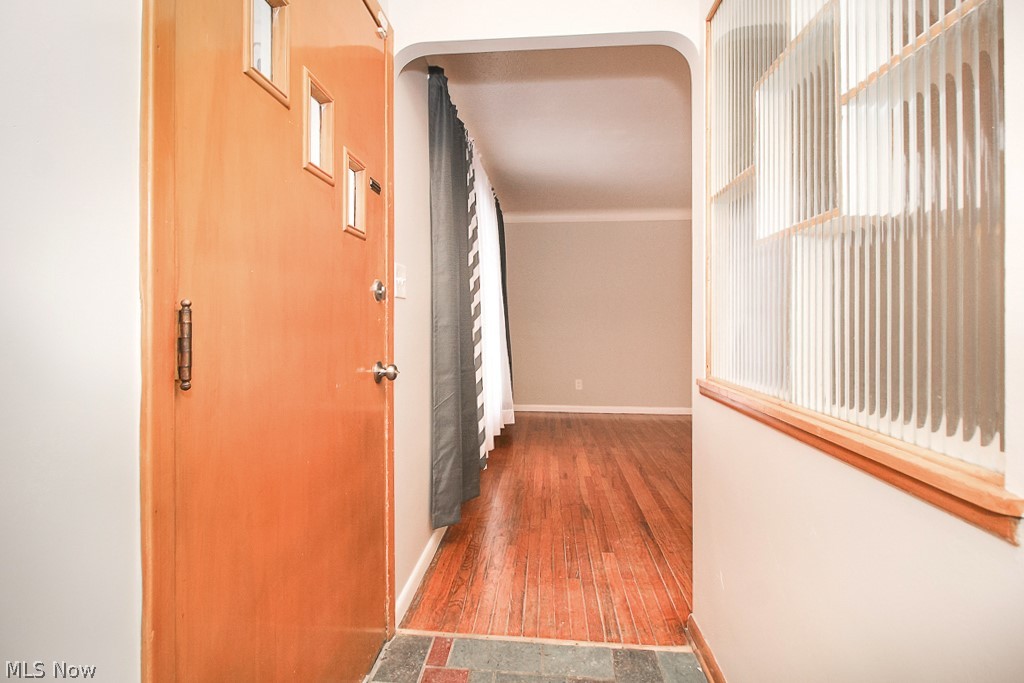 4012 Verona Road Cleveland, OH 44121 - Photo 7 of 35