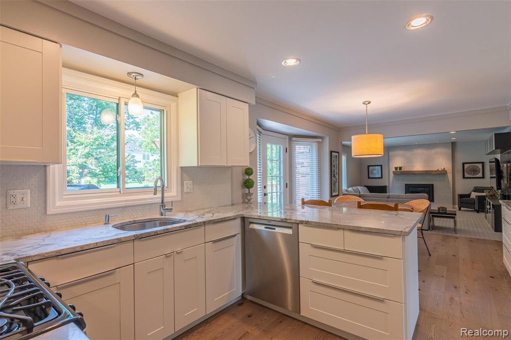 351 Silvervale Drive Rochester Hills, MI 48309 - Photo 15 of 49