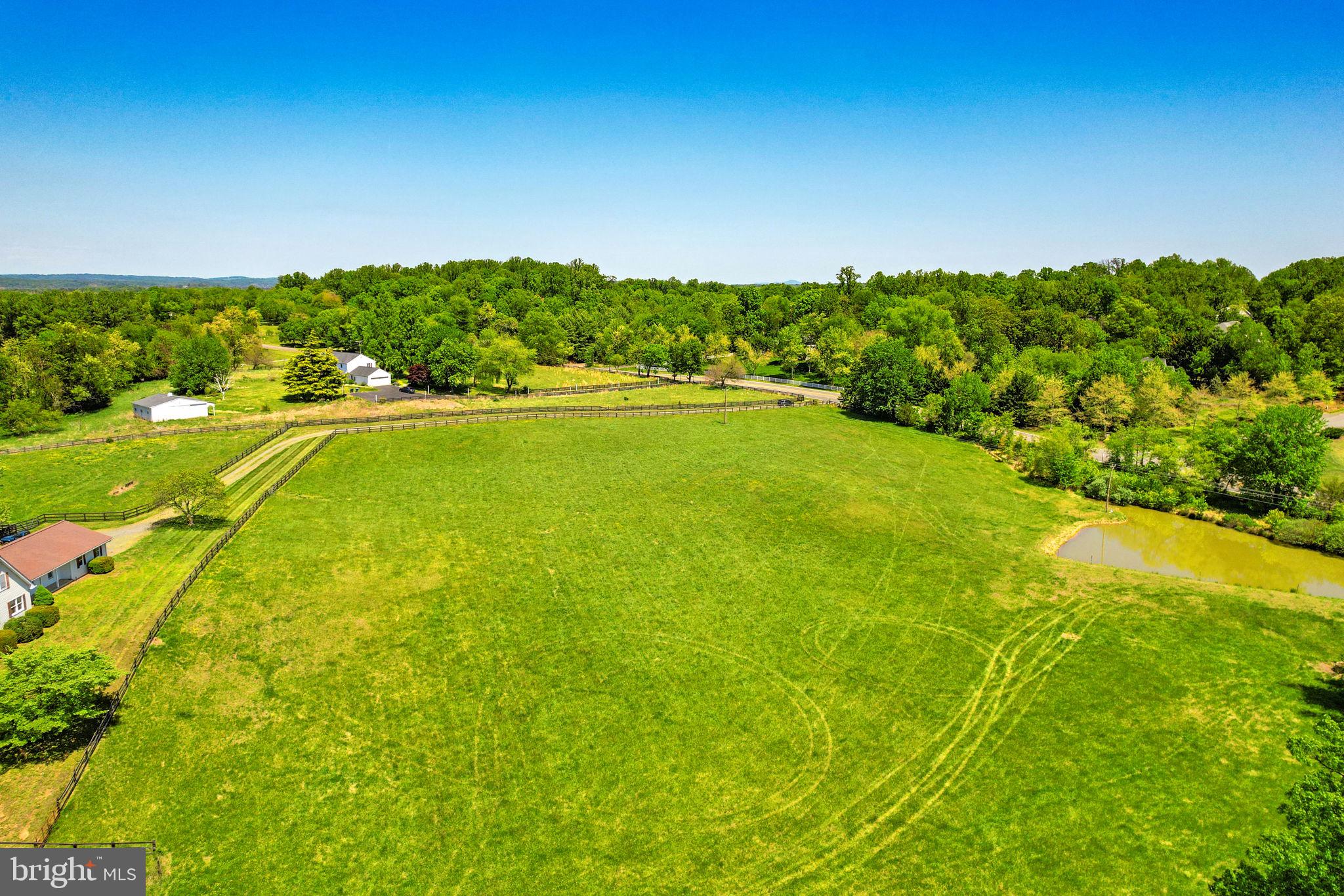 40297 Braddock Road Aldie, VA 20105 - Photo 14 of 76