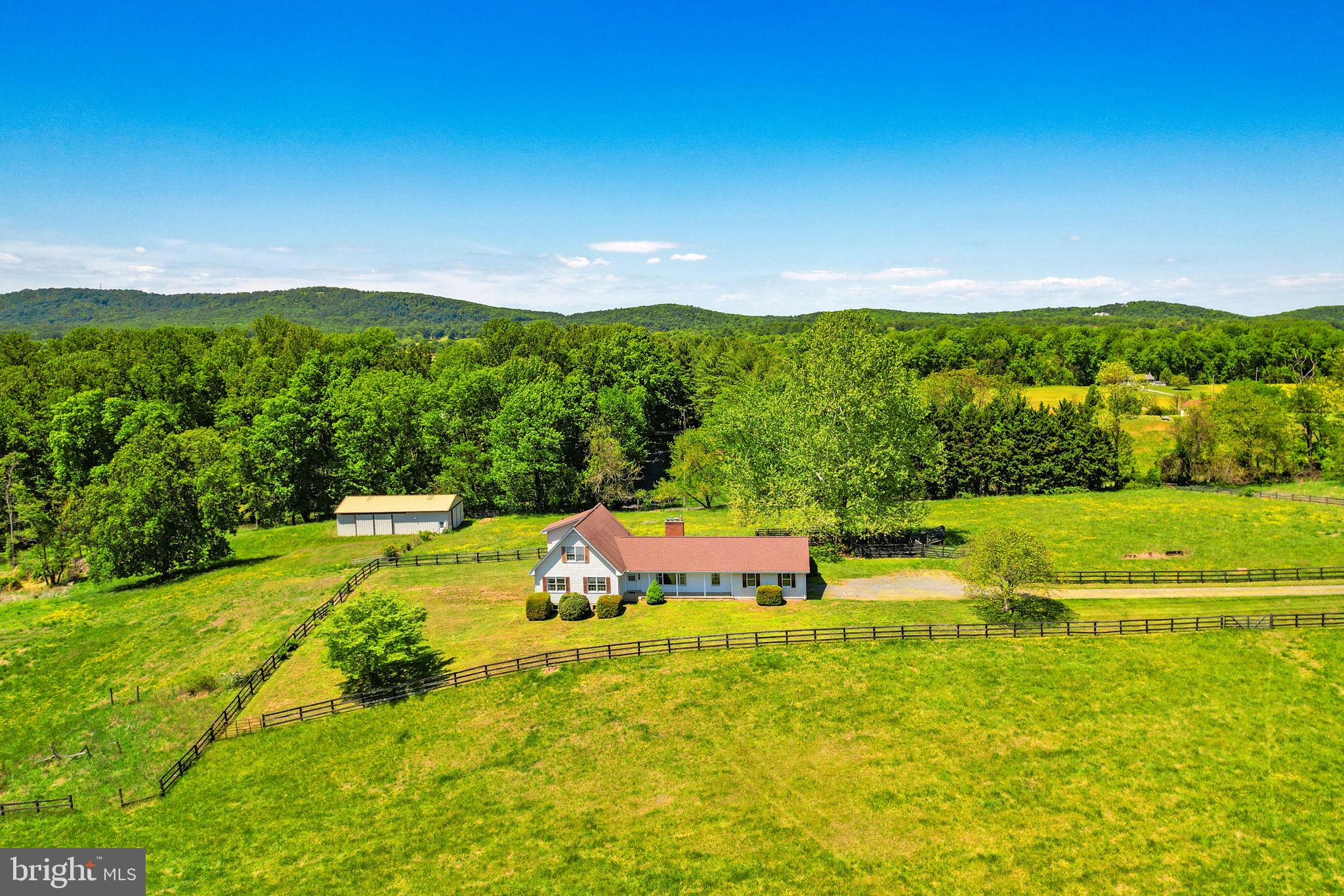 40297 Braddock Road Aldie, VA 20105 - Photo 15 of 76