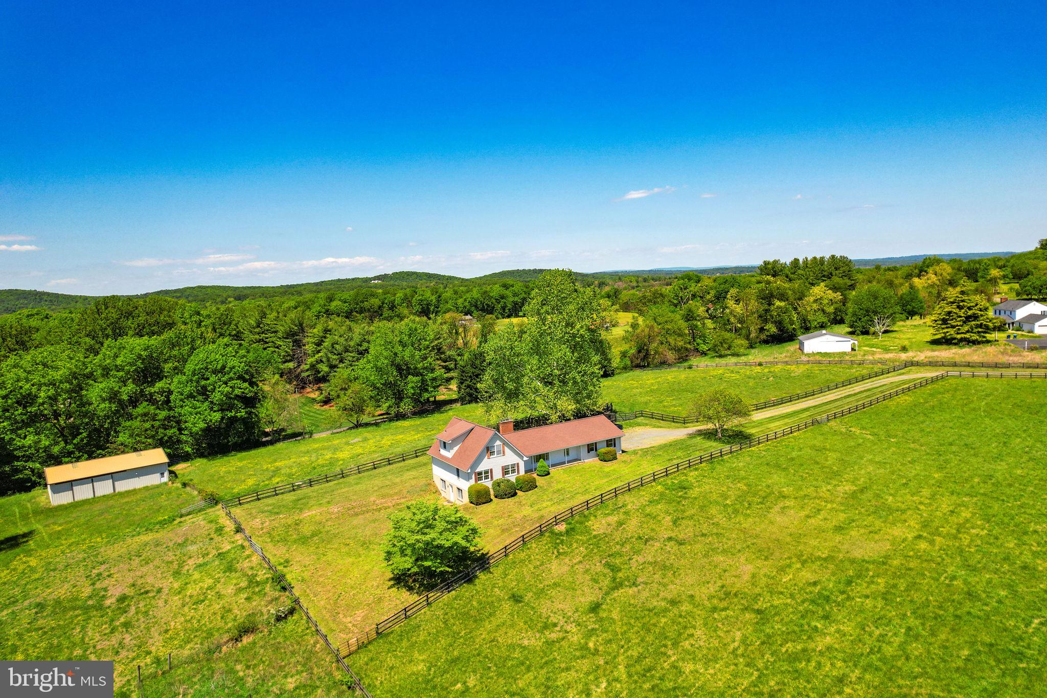 40297 Braddock Road Aldie, VA 20105 - Photo 16 of 76