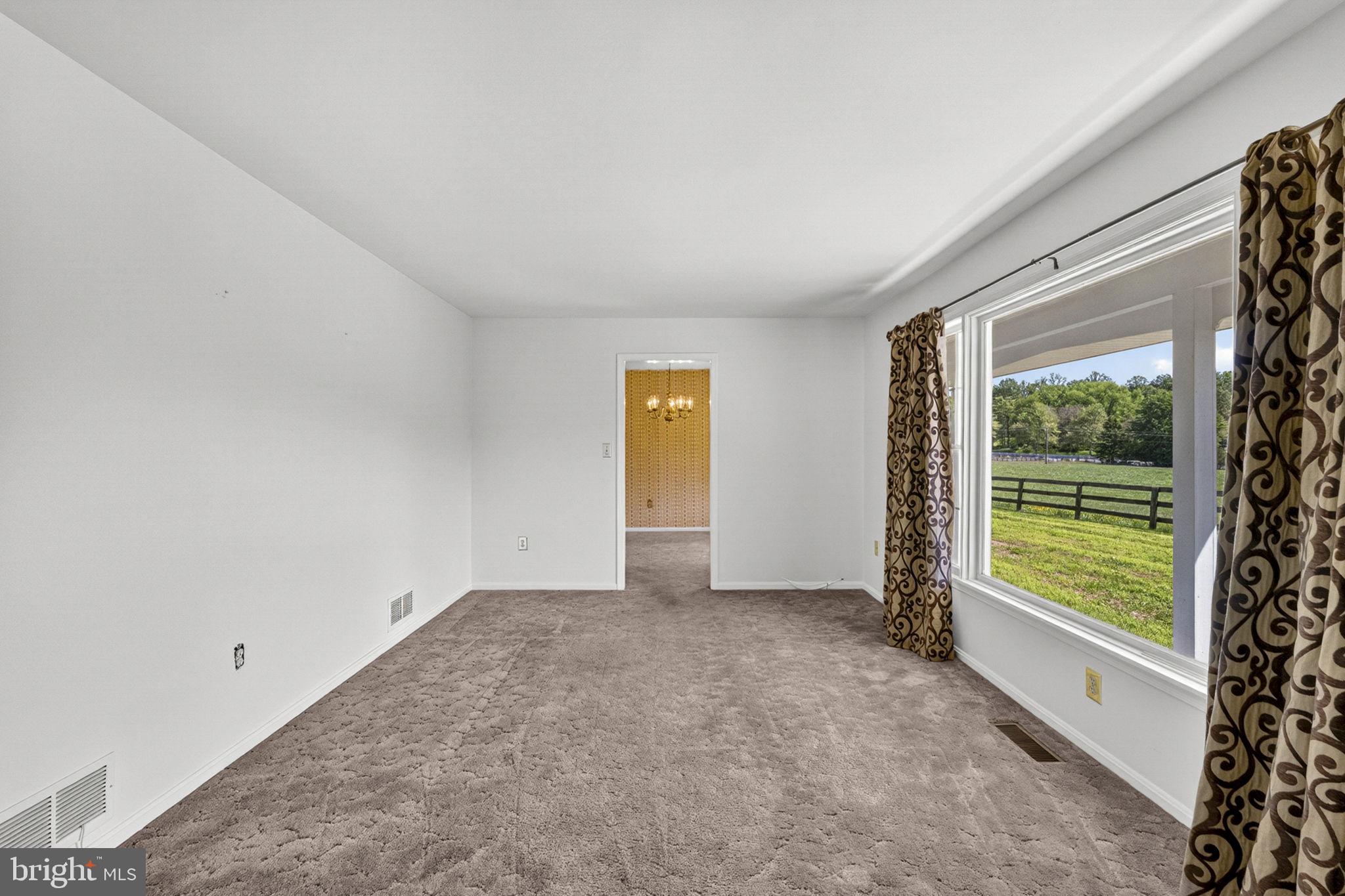 40297 Braddock Road Aldie, VA 20105 - Photo 23 of 76 Formal Living Room