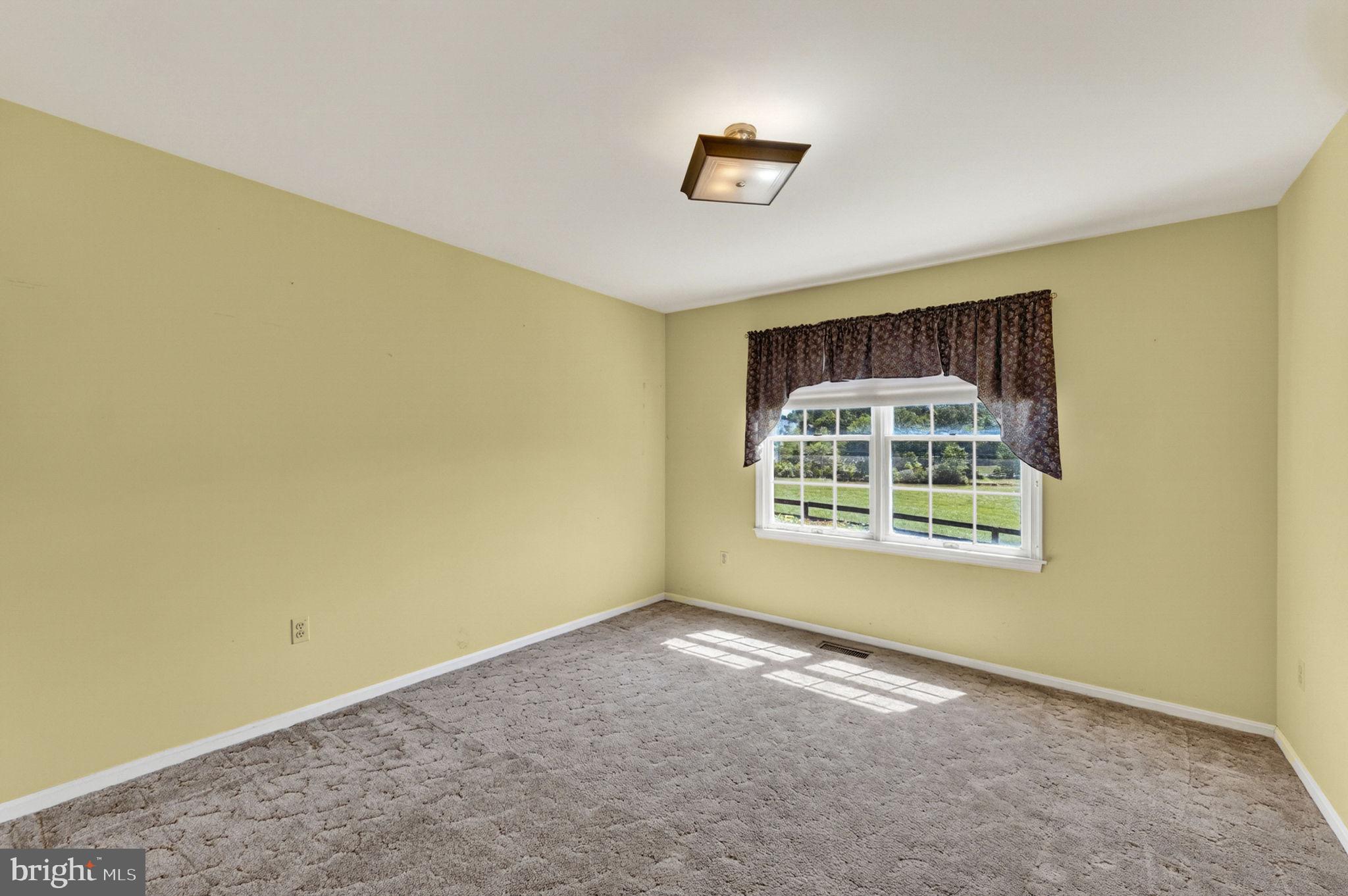 40297 Braddock Road Aldie, VA 20105 - Photo 34 of 76 Bedroom 3