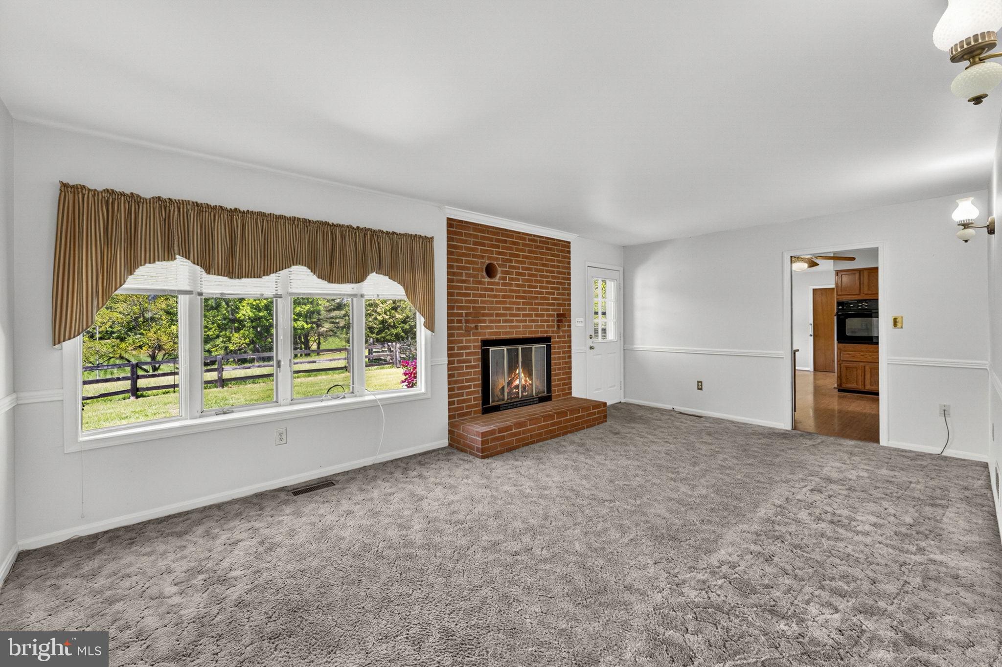40297 Braddock Road Aldie, VA 20105 - Photo 40 of 76 Family Room
