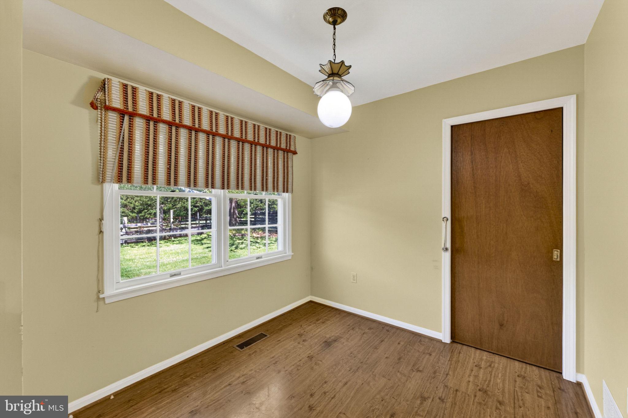 40297 Braddock Road Aldie, VA 20105 - Photo 47 of 76 Eat-In