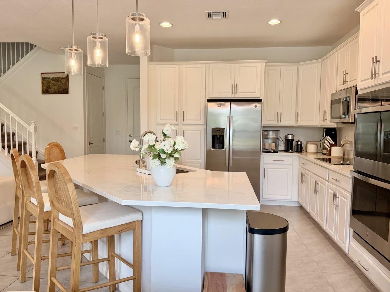 9420 Kinley Place Boca Raton, FL 33428 - Photo 4 of 18 c00d4d5d-b97a-44a1-8836-86c2f3874459