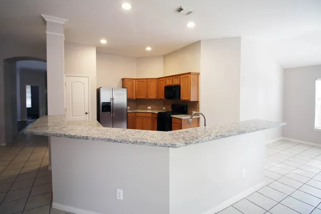 $2,400 | 21743 May Apple Court, Cypress, TX 77433