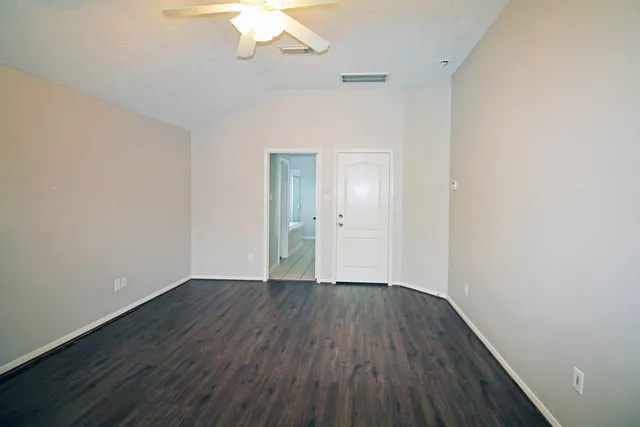 $2,400 | 21743 May Apple Court, Cypress, TX 77433