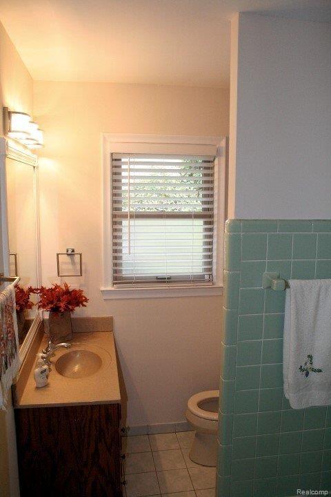 36590 Briarcliff Road Sterling Heights, MI 48312 - Photo 16 of 34 Main Bathroom