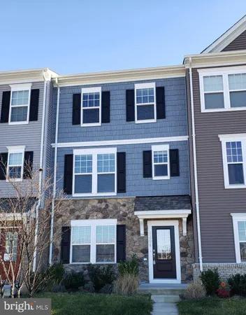 $2,600 | 2204 Shadmoor Drive, Fredericksburg, VA 22401