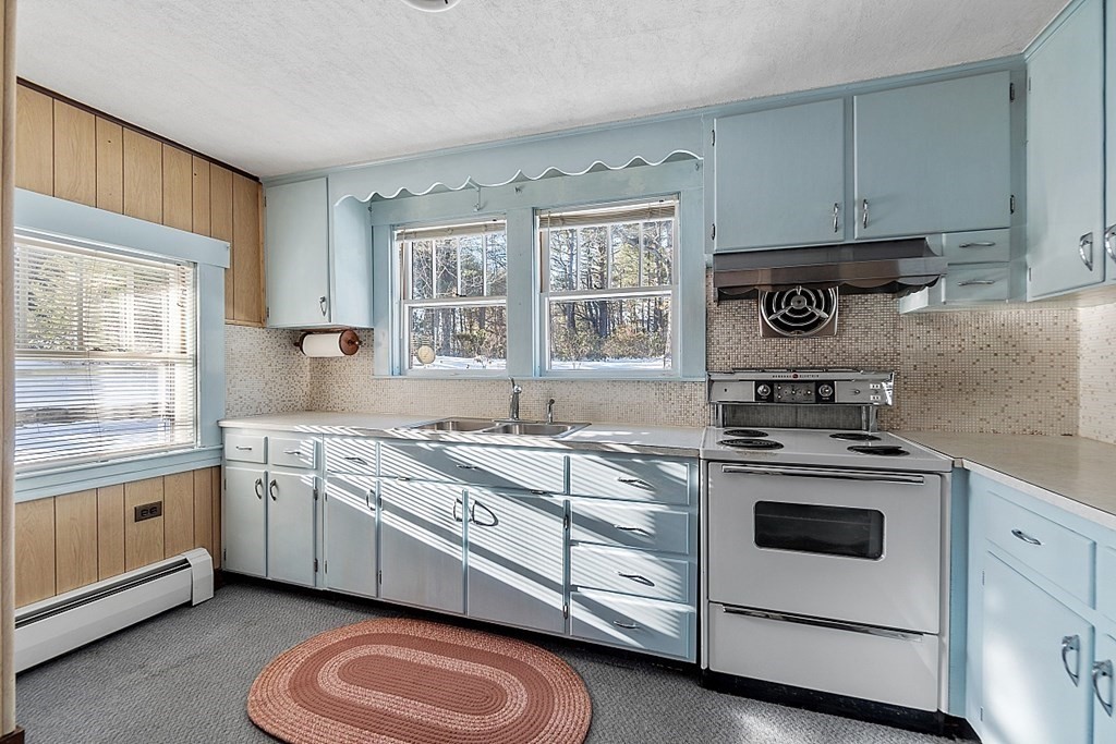 237 Ellis Road Westminster, MA 01473 - Photo 4 of 35 Gallery Image 4