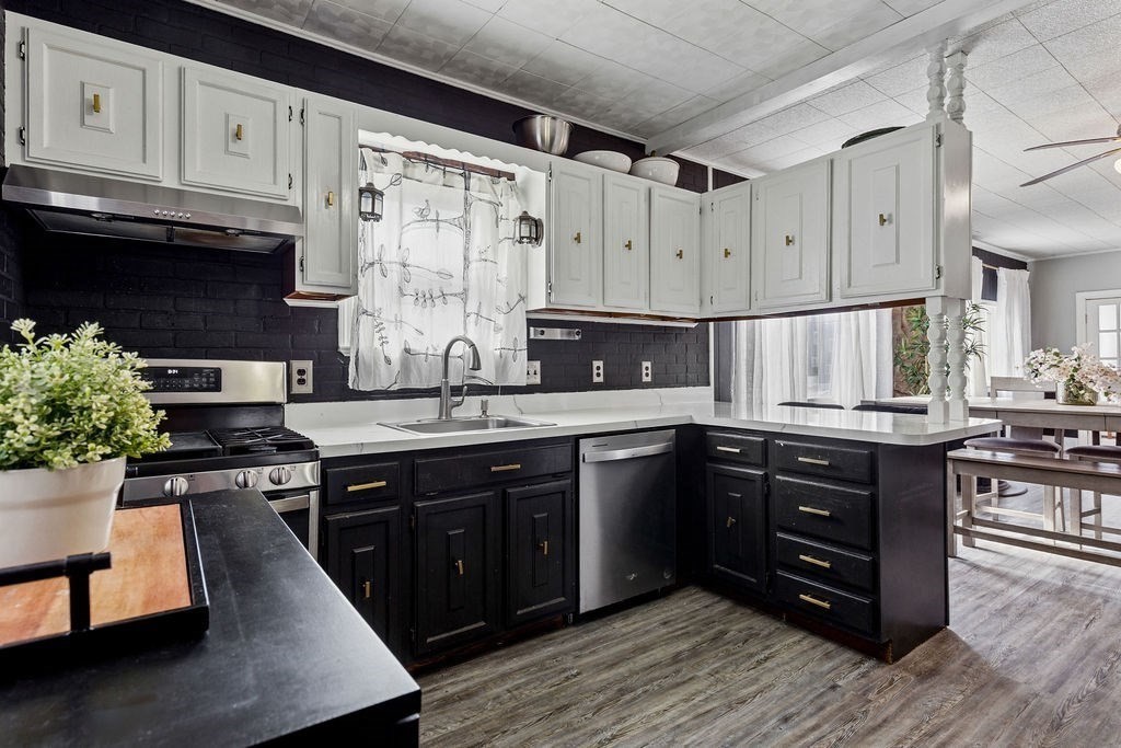 1174 Riverside Avenue Somerset, MA 02726 - Photo 2 of 36