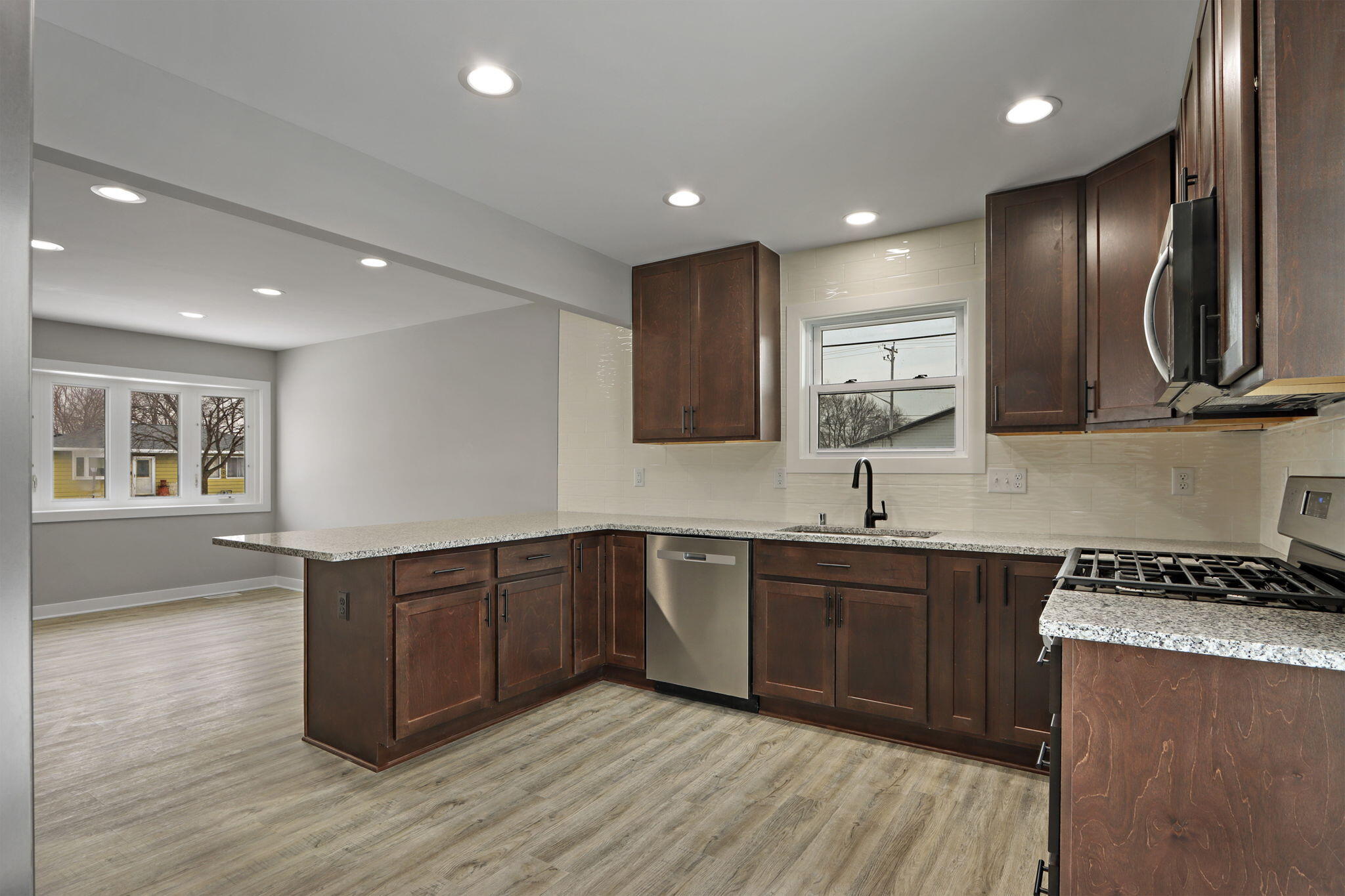 1703 84th Place Kenosha, WI 53143 - Photo 4 of 23 6-web-or-mls-1703 84th Pl, Kenosha, WI -