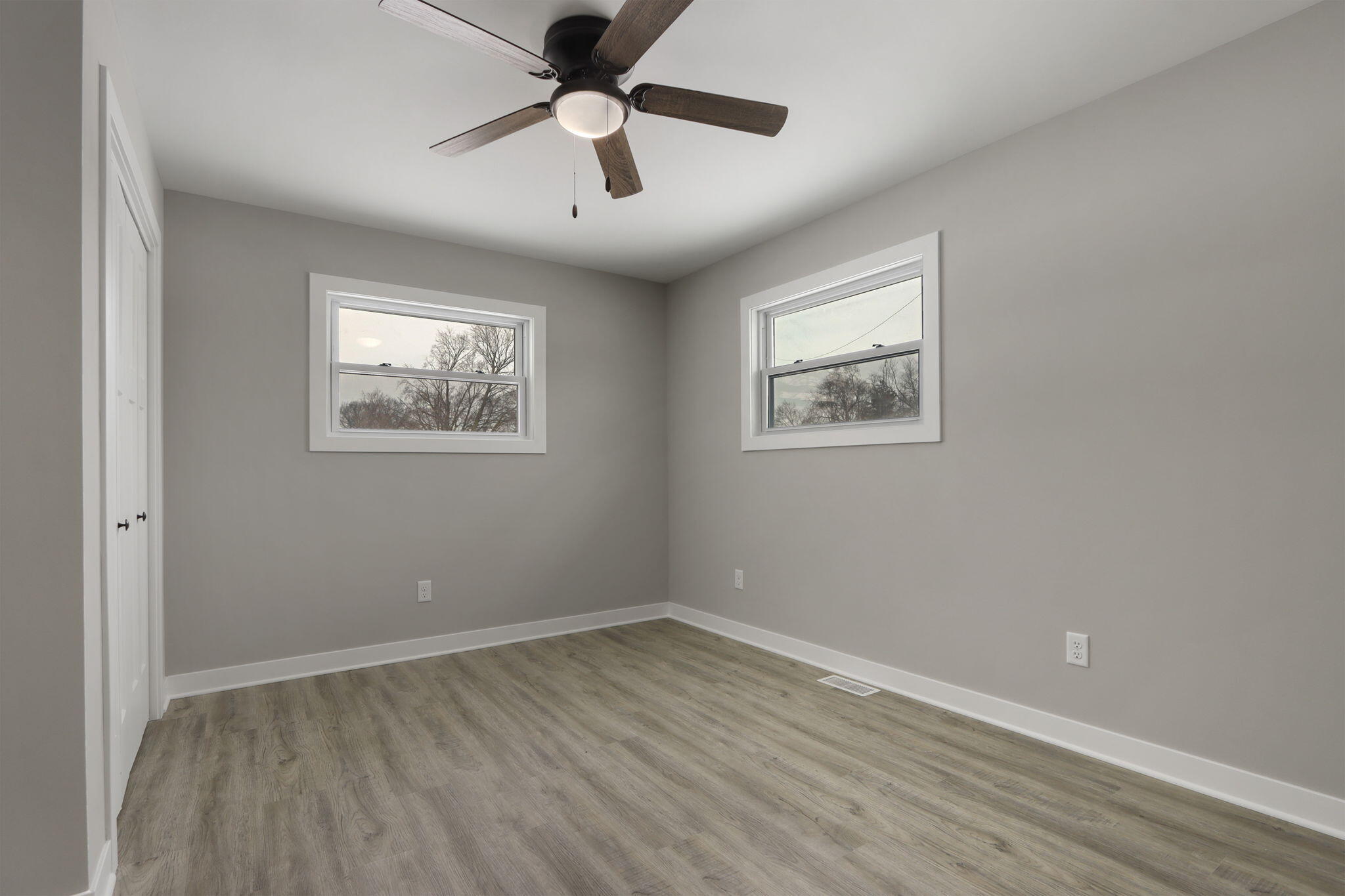 1703 84th Place Kenosha, WI 53143 - Photo 9 of 23 10-web-or-mls-1703 84th Pl, Kenosha, WI