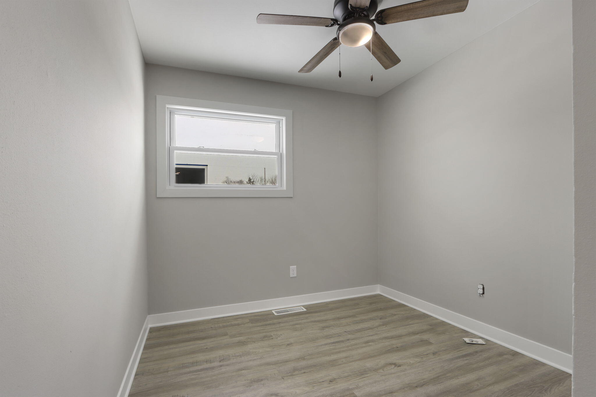 1703 84th Place Kenosha, WI 53143 - Photo 10 of 23 11-web-or-mls-1703 84th Pl, Kenosha, WI