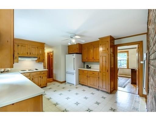 138 Holt Road Andover, MA 01810 - Photo 11 of 34