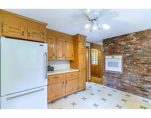 138 Holt Road Andover, MA 01810 - Photo 13 of 34