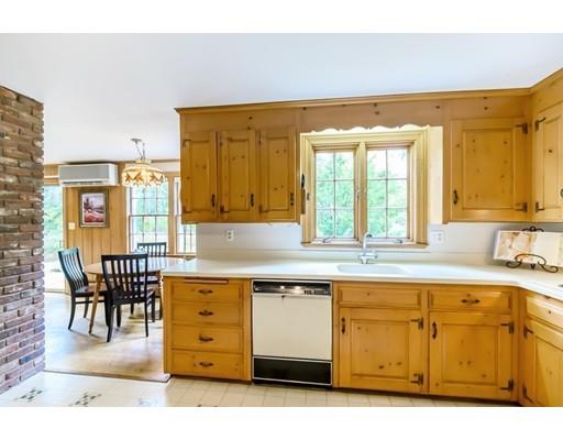 138 Holt Road Andover, MA 01810 - Photo 14 of 34
