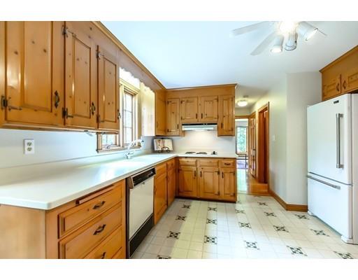 138 Holt Road Andover, MA 01810 - Photo 10 of 34