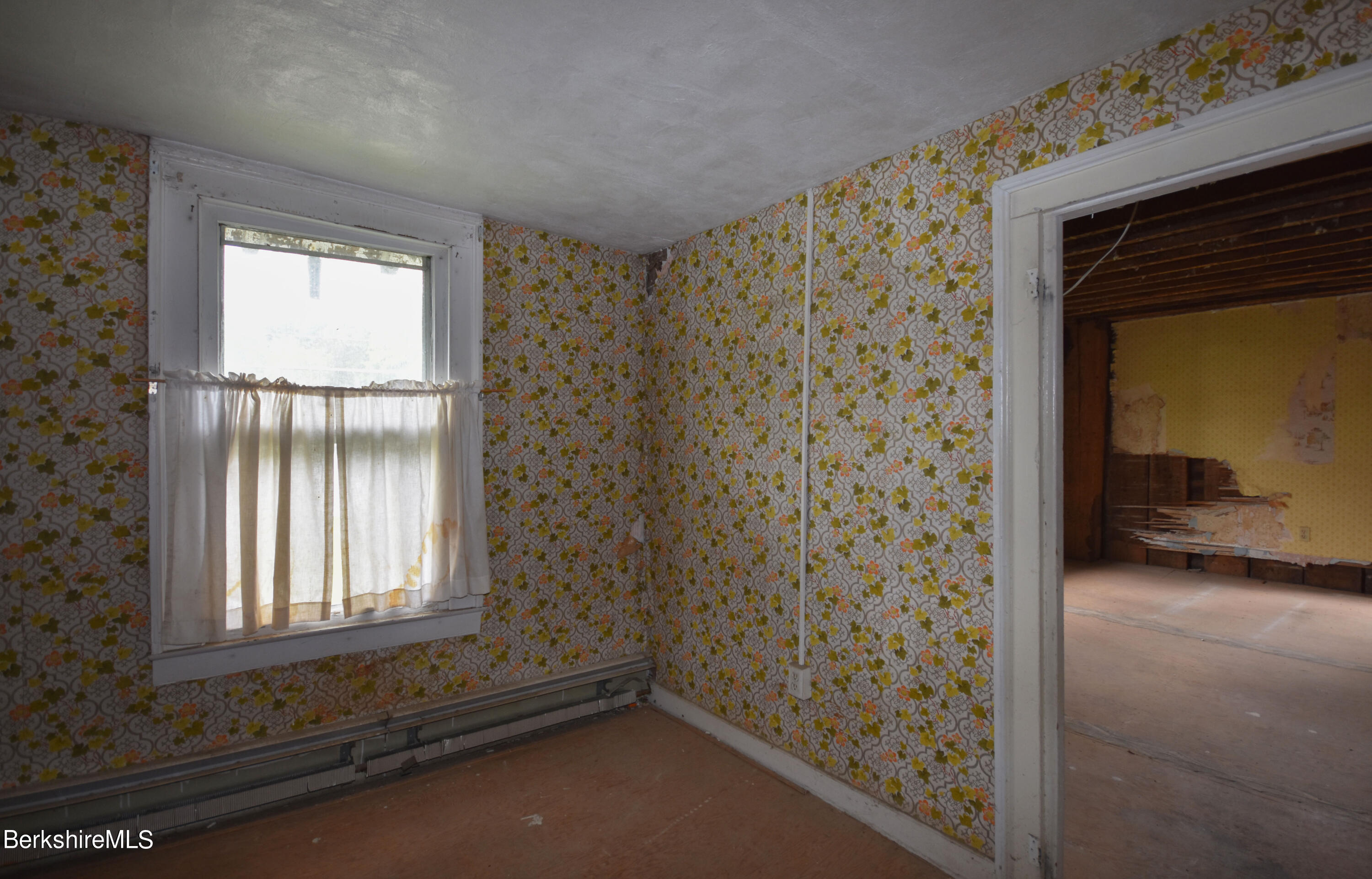 110 Tyringham Road Lee, MA 01238 - Photo 45 of 60 office/sitting area