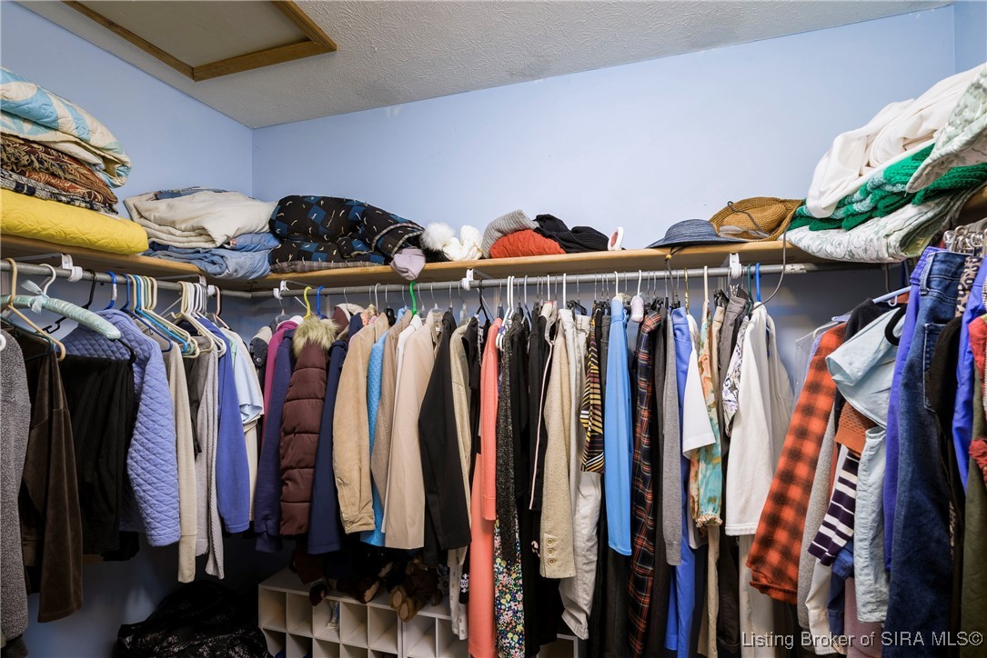 10075 East Blue River Road Pekin, IN 47165 - Photo 19 of 37