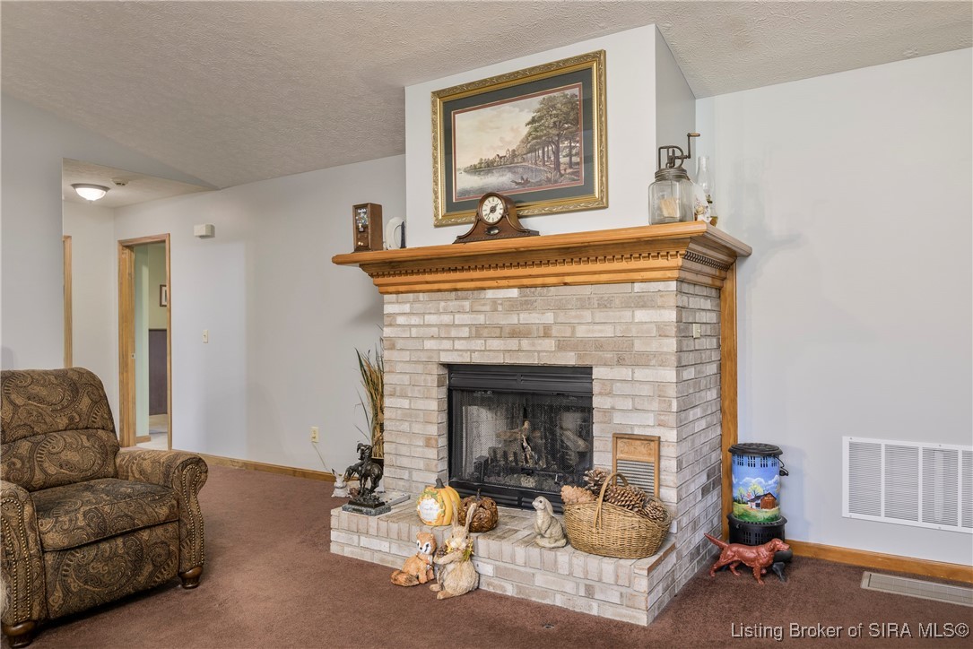 10075 East Blue River Road Pekin, IN 47165 - Photo 9 of 37