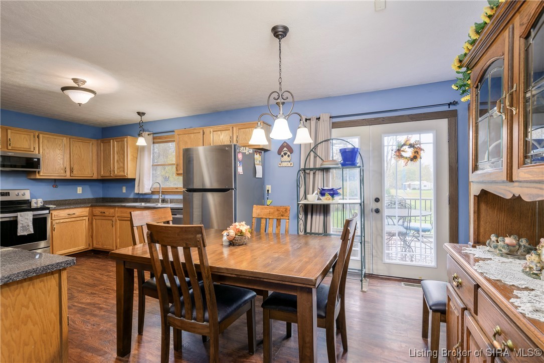 10075 East Blue River Road Pekin, IN 47165 - Photo 10 of 37