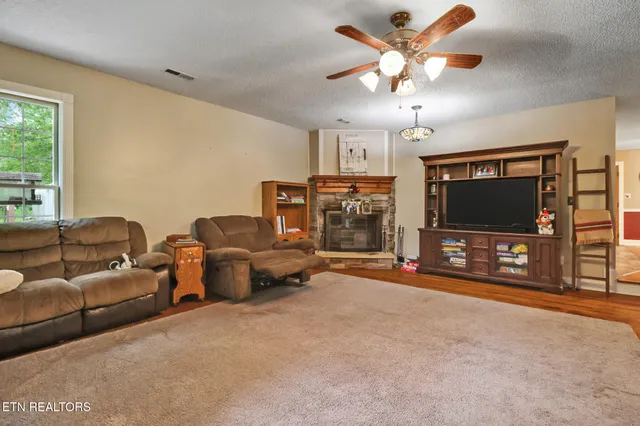 $450,000 | 1541 Clear Creek Road, Crossville, TN 38571