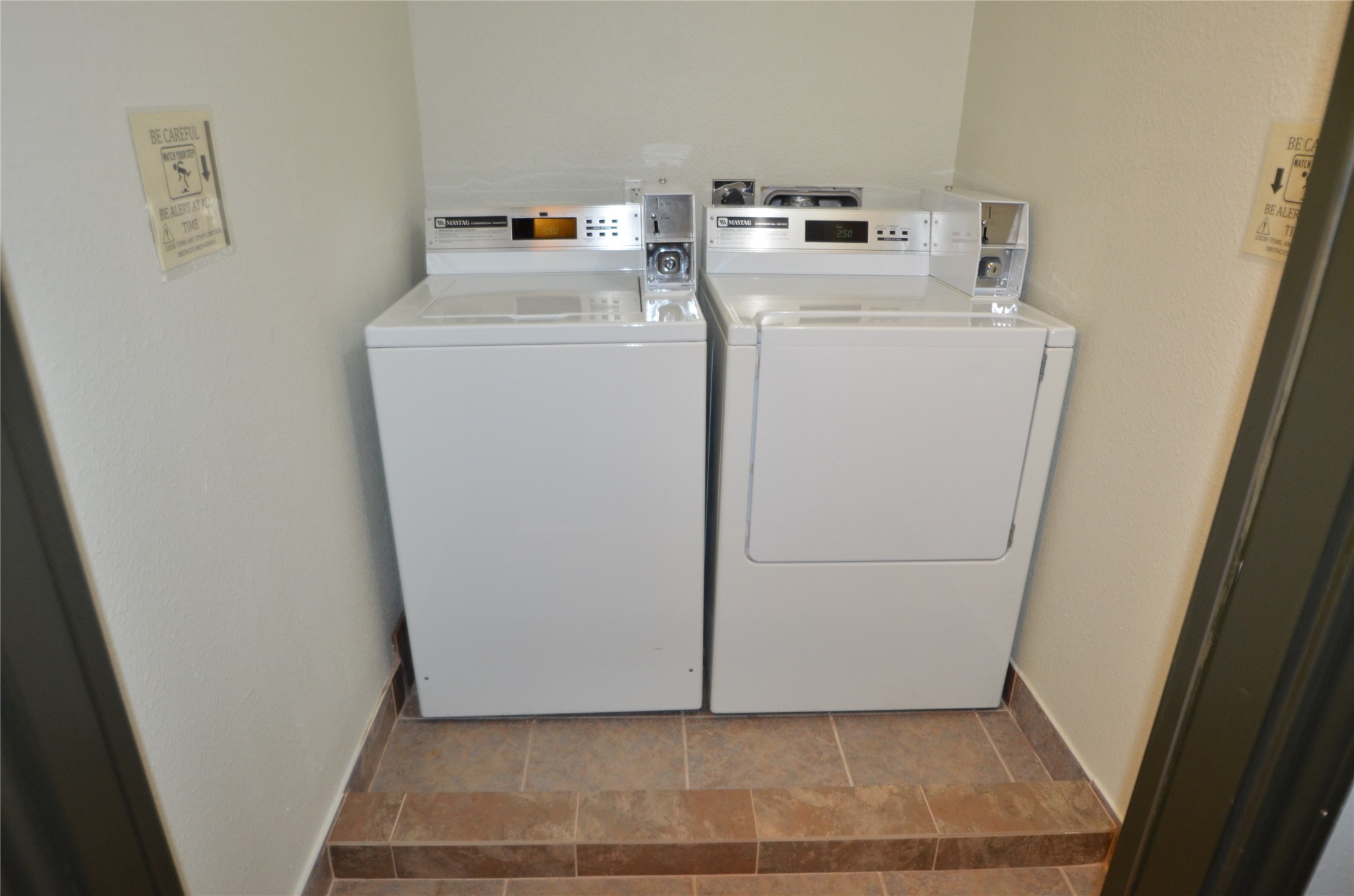 1025 Swanson Street, Unit 210 Houston, TX 77030 - Photo 16 of 19 a utility room with dryer and washer