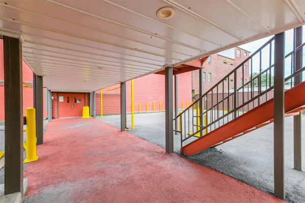 $925 | 1025 Swanson Street, Unit 210, Houston, TX 77030