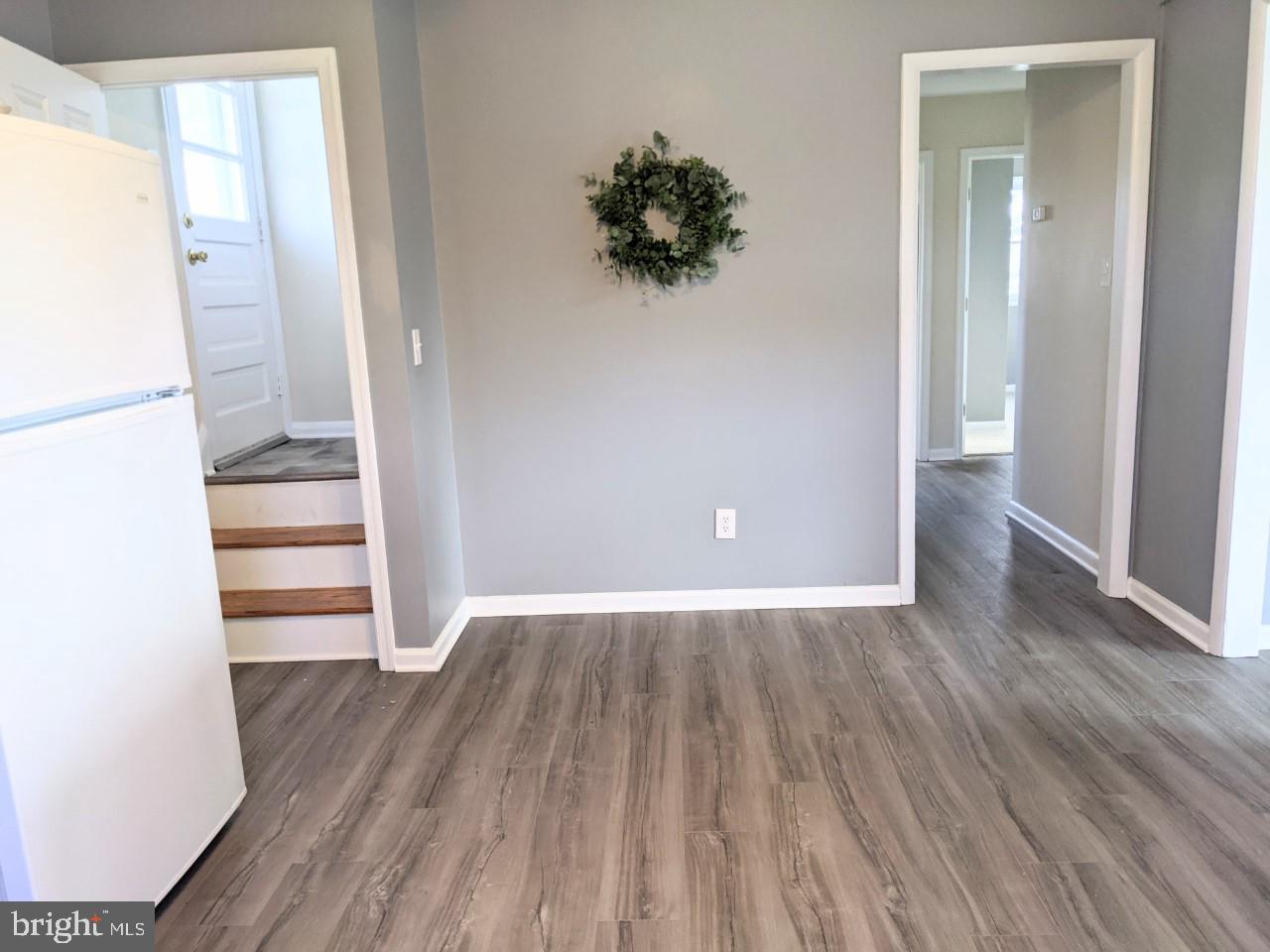 502 Andover Road Linthicum Heights, MD 21090 - Photo 3 of 25 Steps between living areas