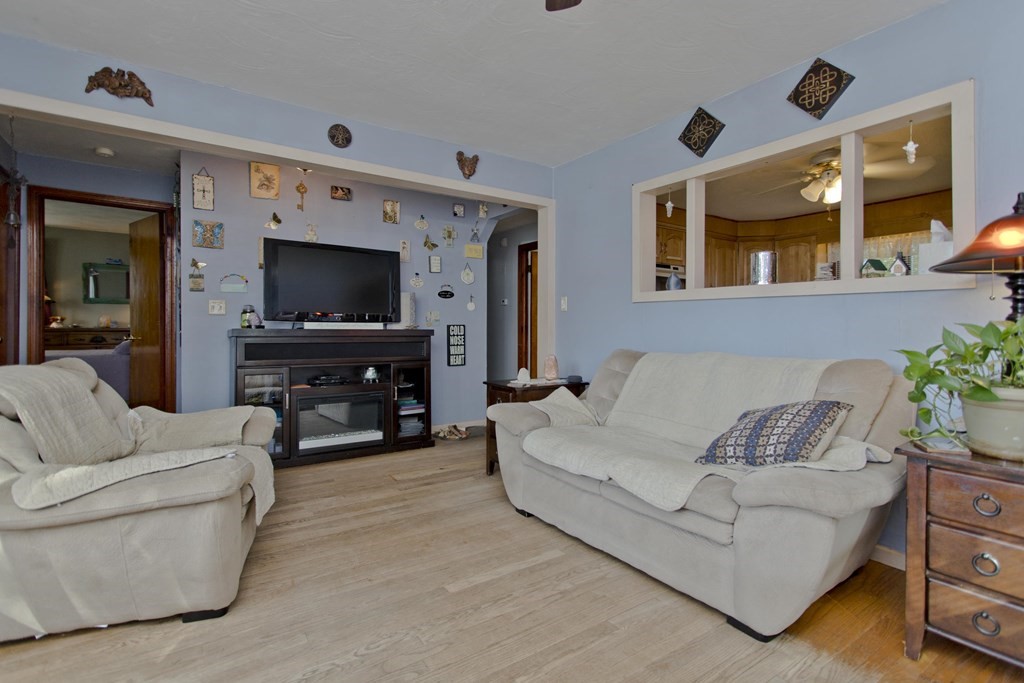 110 Silvin Road Chicopee, MA 01013 - Photo 8 of 32 Gallery Image 8