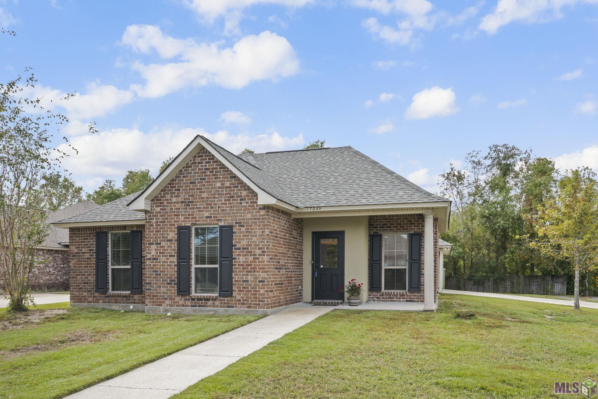 17239 Rue Le Norde Prairieville, LA 70769 - Photo 1 of 20 Gallery Image 1