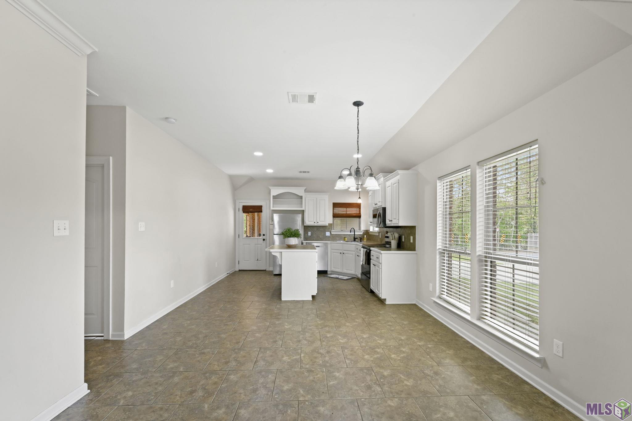 17239 Rue Le Norde Prairieville, LA 70769 - Photo 2 of 20 Gallery Image 2