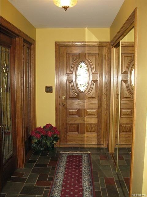 foyer with closet and double doors.jpg